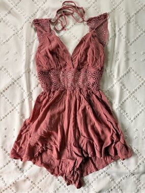 Active USA Lace-Inset Mauve Romper Size Medium
